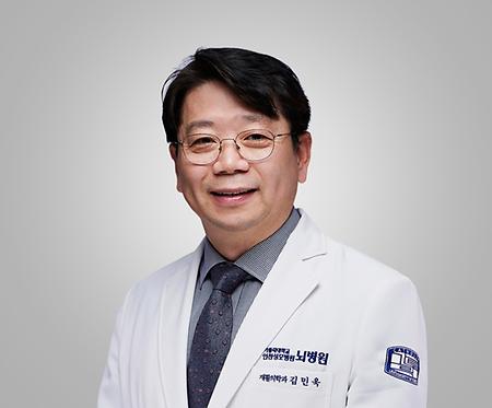 봄철 야외활동 늘며 발바닥 찌릿’…족저근막염 의심